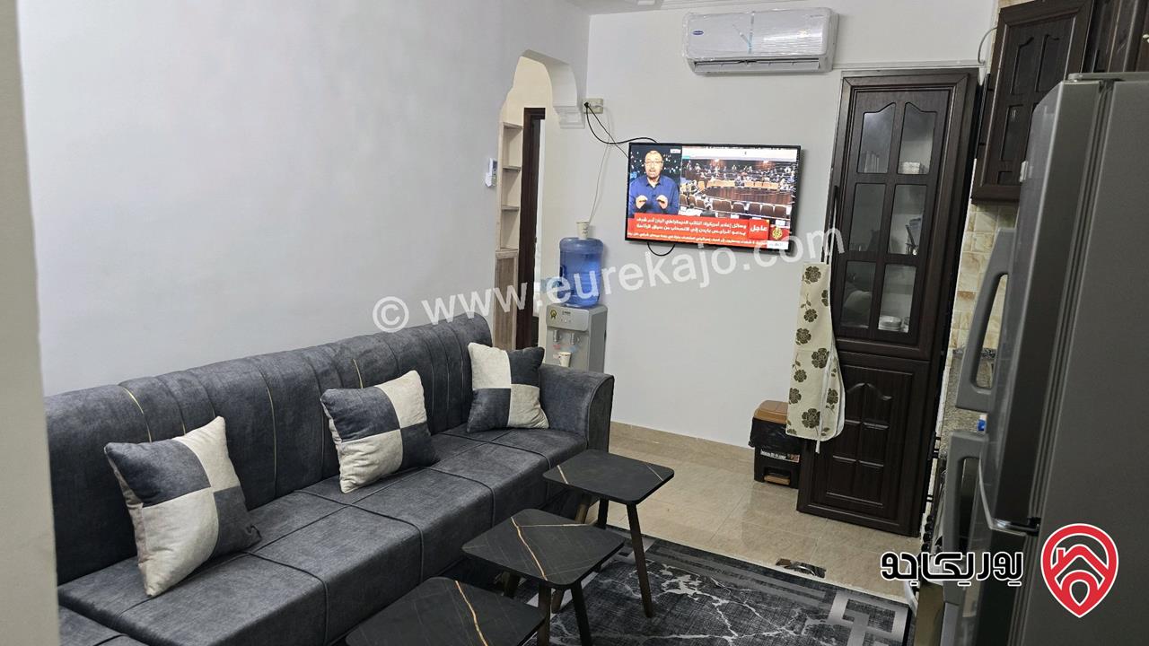 شقة مساحة 70م طابق أول مفروشه للإيجار في اربد - طلوع مسجد علياء التل 