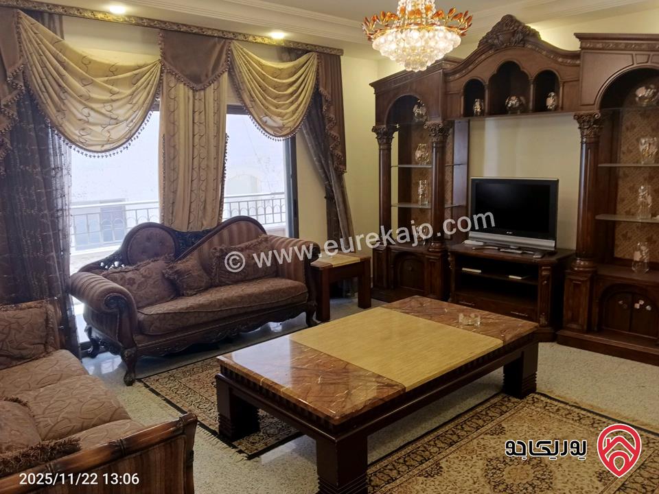 شقة طابقية مساحة 300م للبيع مفروشة في عمان - أم أذينة