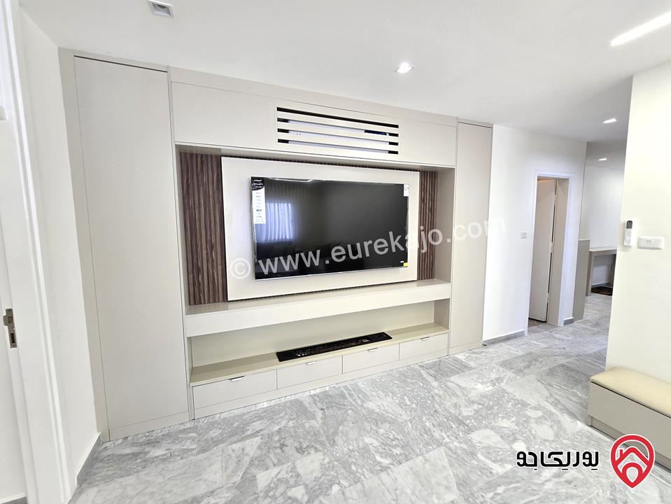 شقة فخمة مفروشة طابق ثالث مساحة 200م للإيجار السنوي في عمان - عبدون الحي الدبلوماسي 