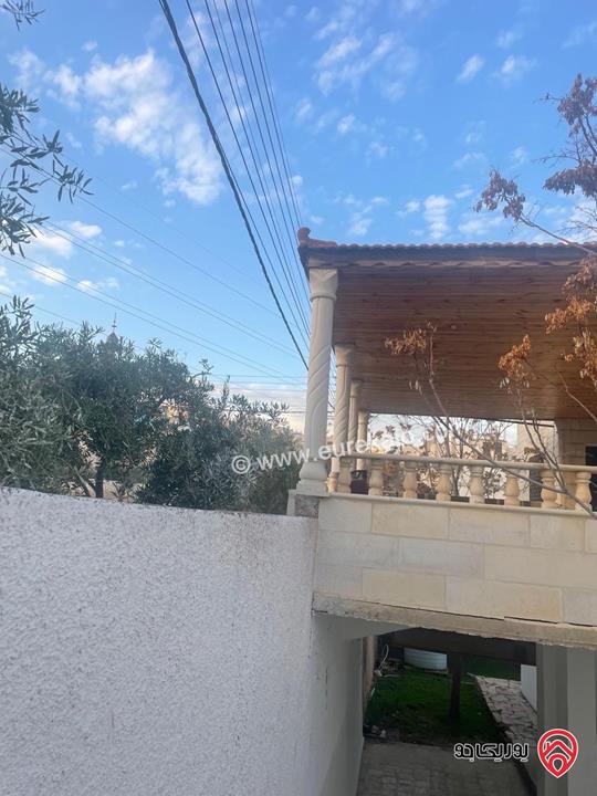 بيت مستقل طابقين على أرض 633م للبيع في الزرقاء - ضاحية الأميرة هيا قرب مسجد خزيمة بن ثابت