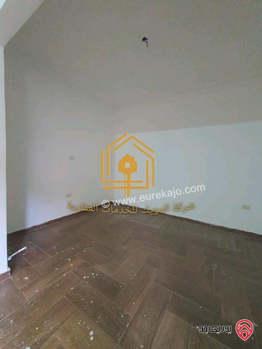 شقة فارغة طابق اول مساحة 260م للإيجار في عمان - السابع 