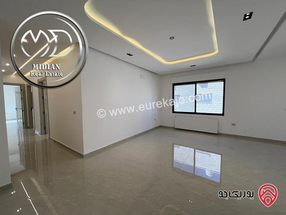 شقق ارضي و شبه أرضي جديدة للبيع في عمان - حي الصحابة مساحات 180م مع تراسات و حدائق بأسعار مميزة