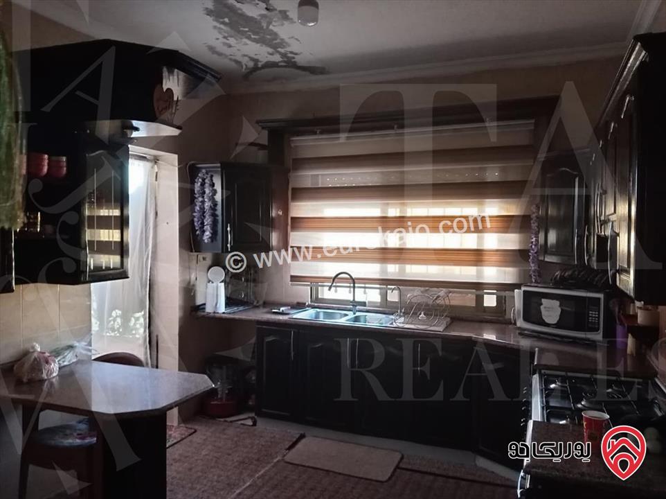 شقة مميزة طابق ثالث مساحة 153م للبيع في عمان - طبربور