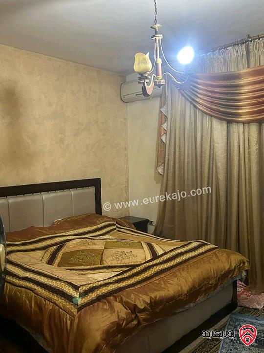 شقة أرضية مساحة 152م داخلي و 150م خارجي للبيع في عمان - طبربور 