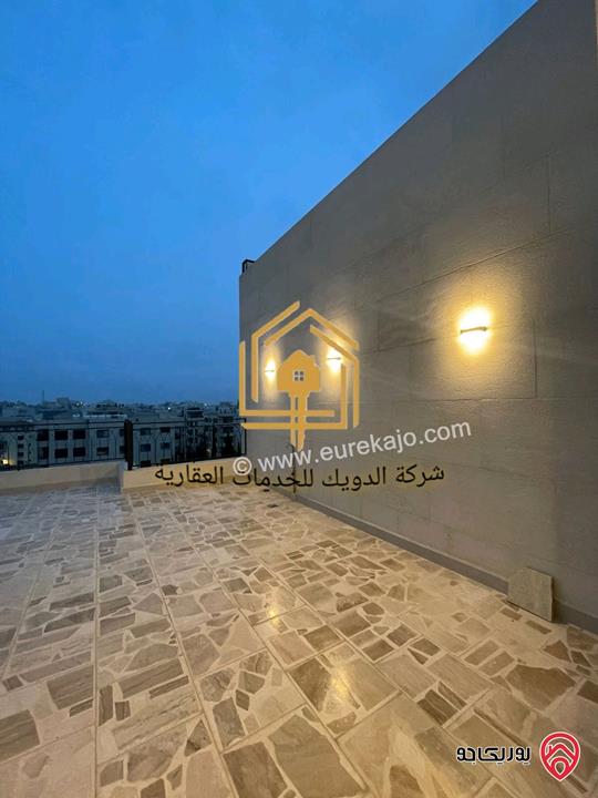 شقة فارغة طابق ثالث دوبلكس مساحة 230م للايجار في عمان - حي الصحابة 