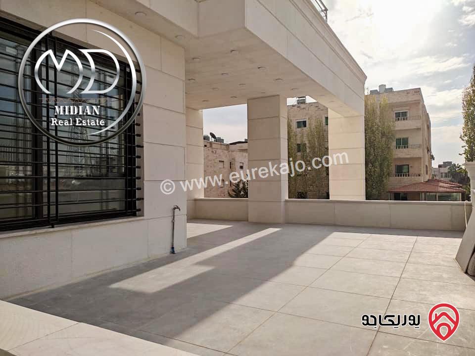 شقة شبه ارضي جديدة للبيع في عمان - الصويفية مساحة 165م مع ترس و حديقة 150م تشطيبات سوبر ديلوكس بسعر مميز جداً