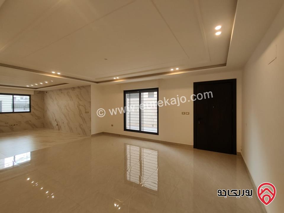  شقق جديدة مساحة 240م للبيع في عمان - حي الصحابة رجم عميش  