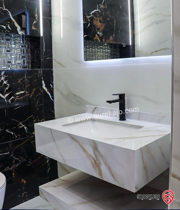 شقة مميزة سوبر ديلوكس طابق ثالث مع روف بناء جديد مساحة 196م للبيع في عمان - المقابلين