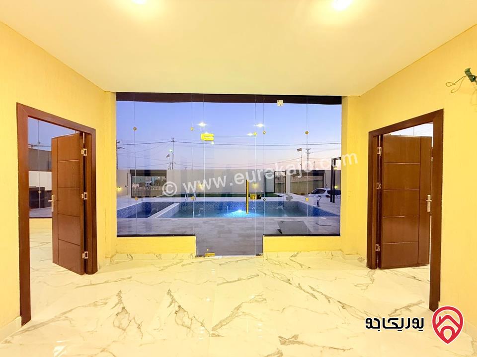 مزرعة داخل كومباوند مغلق مساحة البناء 100م على أرض 500م للبيع في عمان - طريق المطار خلف جامعة الاسراء بالقرب من الشحن الجوي