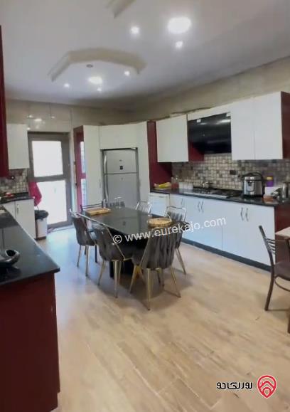 منزل مستقل مساحة الأرض 570م والبناء 900م للبيع في عمان - ضاحية الرشيد قرب الكلية العلمية الاسلامية