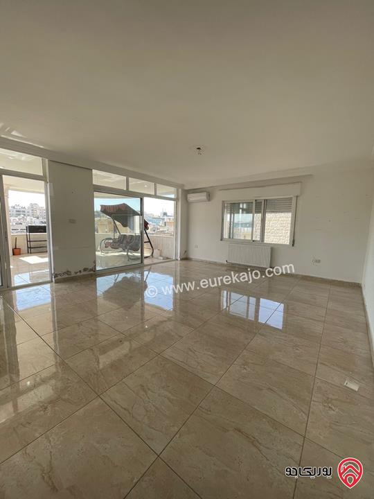 شقة طابق أول مساحة 100م للايجار في عمان - الجاردنز 