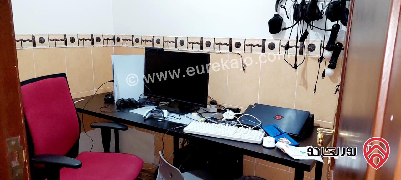 شقة شبه أرضية مساحة 200م مع حديقة 100م للبيع في عمان - الصويفية