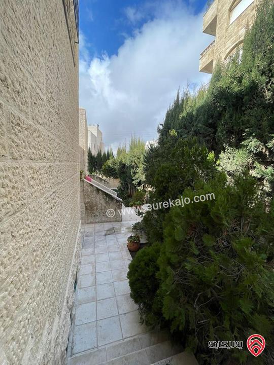 فيلا مساحة 840م على أرض 965م للبيع في عمان - الرابية