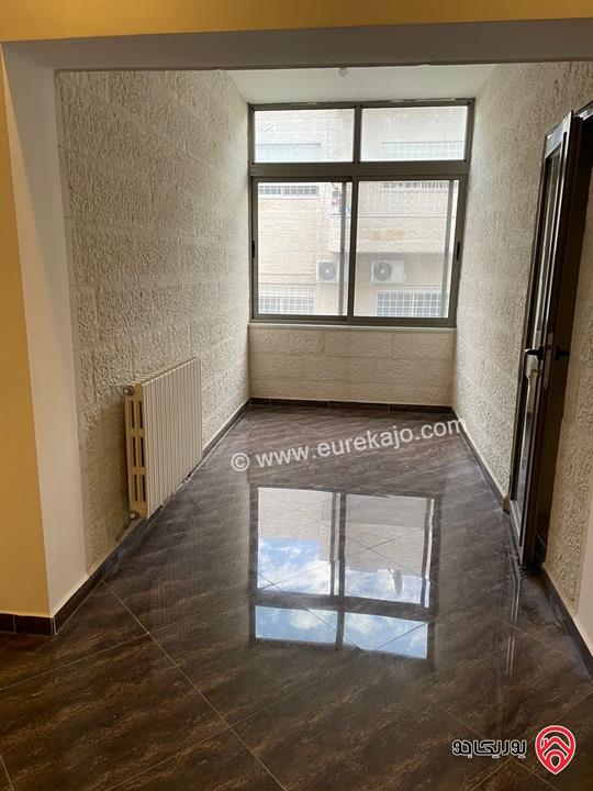 شقة طابق ثاني مساحة 165م للبيع في عمان - المدينة الرياضية بجانب اسواق العز