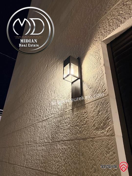 شقق ارضية دوبلكس للبيع في عمان - الكرسي مساحات 210م & 230م مع تراسات و حدائق تشطيبات عصرية فاخرة جديدة لم تسكن