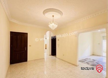 شقة ارضية مساحة 200 متر للبيع في عمان - طبربور