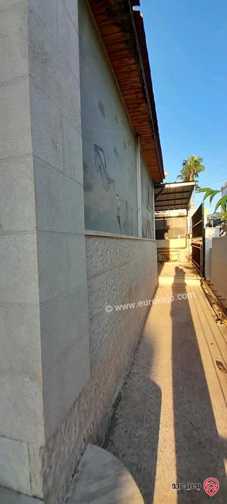 فيلا فارغة مساحة 350م للإيجار في عمان - ام السماق 