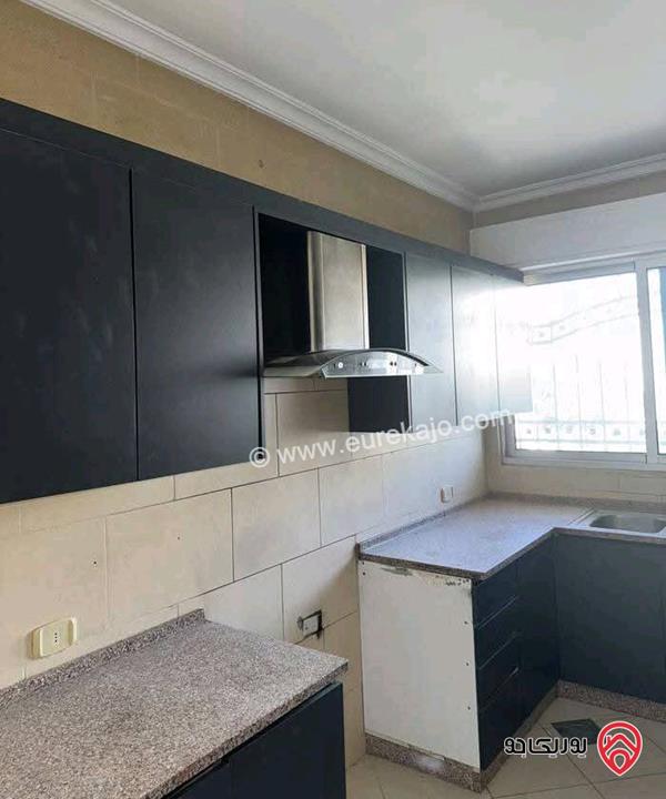 شقة فارغة طابق أرضي مساحة 180م للايجار في عمان - خلدا