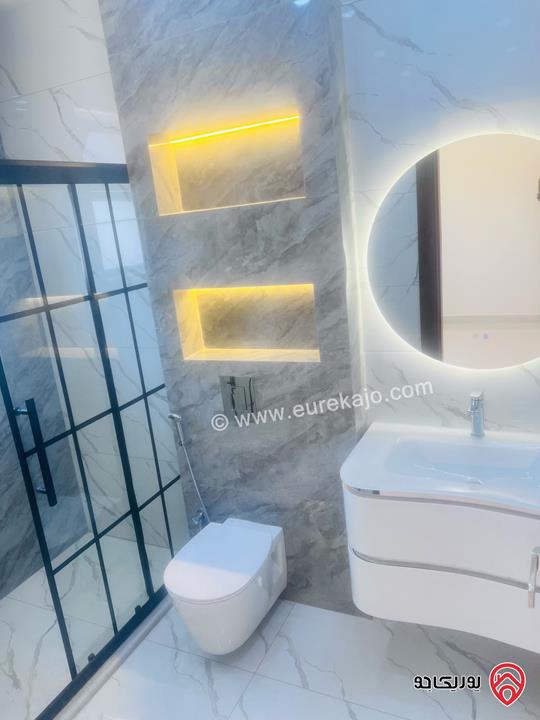 شقة للبيع في عمان مساحه 240 متر طابق اول - ام السماق خلف ستي مول ومكة مول   