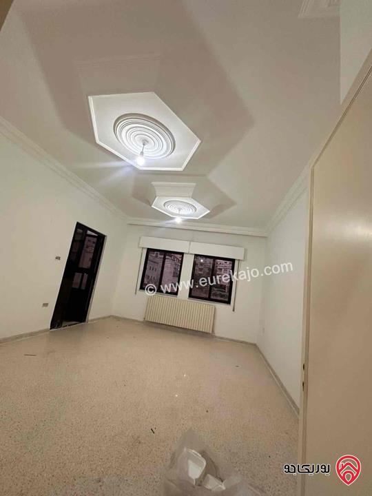 شقة طابق أول مساحة 200م للايجار في عمان - خلدا 