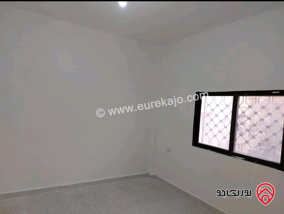 شقة مميزة مطلة طابق ثالث مساحة 108م للبيع في الزرقاء حي شاكر