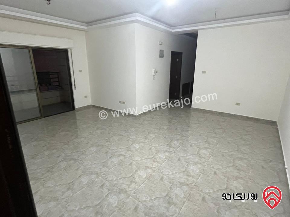 شقة فارغة طابق أرضي معلق مساحة 120م للإيجار في عمان - الفحيص 