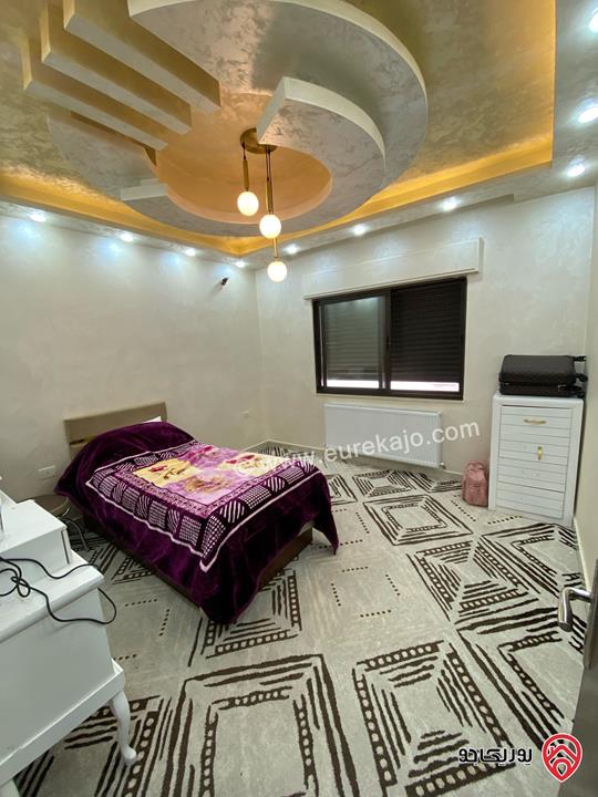 شقة أنيقة مفروشة بالكامل (فرش جديد) طابق أول مساحة 140م للايجار في عمان - ام السماق