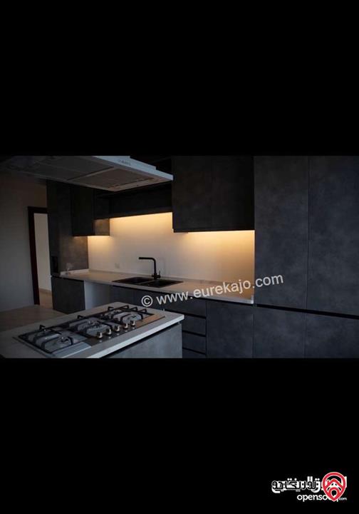 شقة فاخرة حديثة مع مطبخ حديث راكب مساحة 235م للايجار في عمان - عبدون