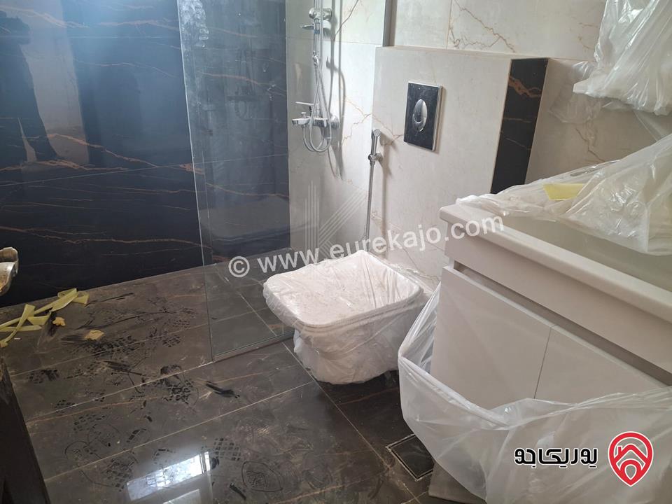 شقة مميزة طابق ثالث مساحة 220م  للايجار في عمان - الجاردنز
