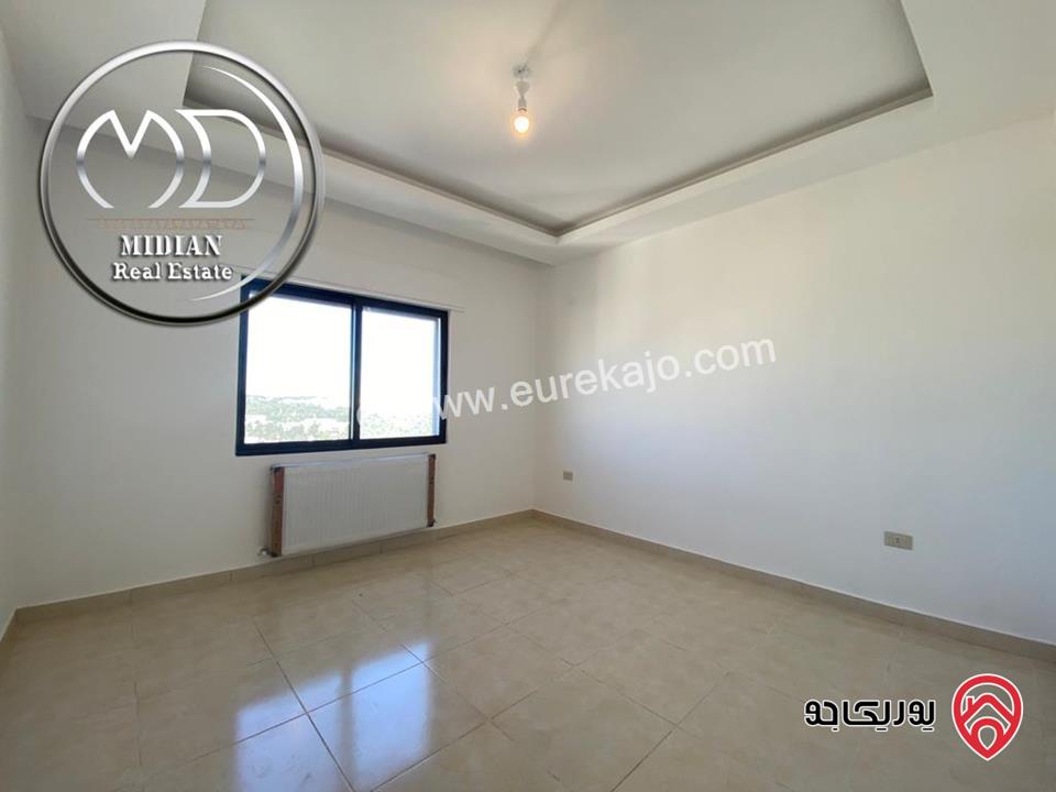 شقة شبه ارضي جديدة للبيع في عمان - تلاع العلي مساحة 200م مع ترس و حديقة 150م تشطيبات سوبر ديلوكس بسعر مميز جداً