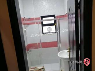 شقة مساحة 100م طابق ثالث للبيع في الجبل الأخضر 
