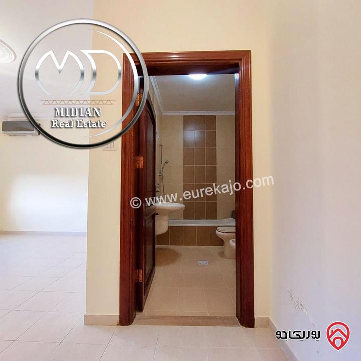 شقة دوبلكس طابق اخير مع روف للبيع في عمان - خلدا مساحة 270م مع تراسات تشطيبات سوبر ديلوكس اطلالة جميلة بسعر مميز