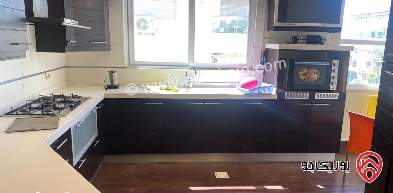 شقة فاخرة مفروشة طابق أول مساحة 185م للايجار في عمان - خلدا