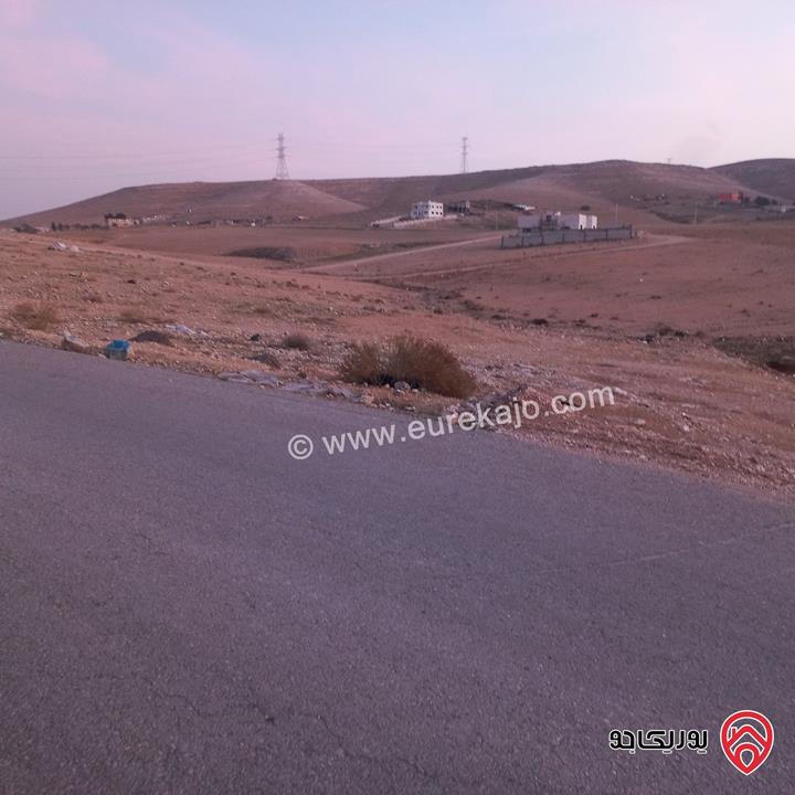 ارض سكنية مساحة 700 متر للبيع في الزرقاء - السخنة