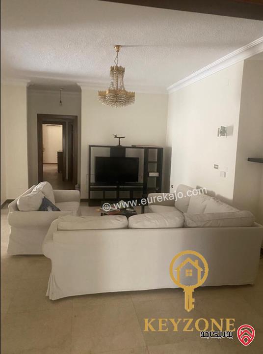 شقة أرضية مساحة 194م داخلي و 100م خارجي للبيع في عمان - ام اذينة