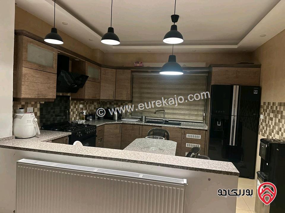 شقة طابق ثالث مساحة 150م للبيع في عمان من المالك مباشرة - للتكرم بعدم تدخل الوسطاء- منطقة الجبيهة خلف ابو سويلم لمواد البناء