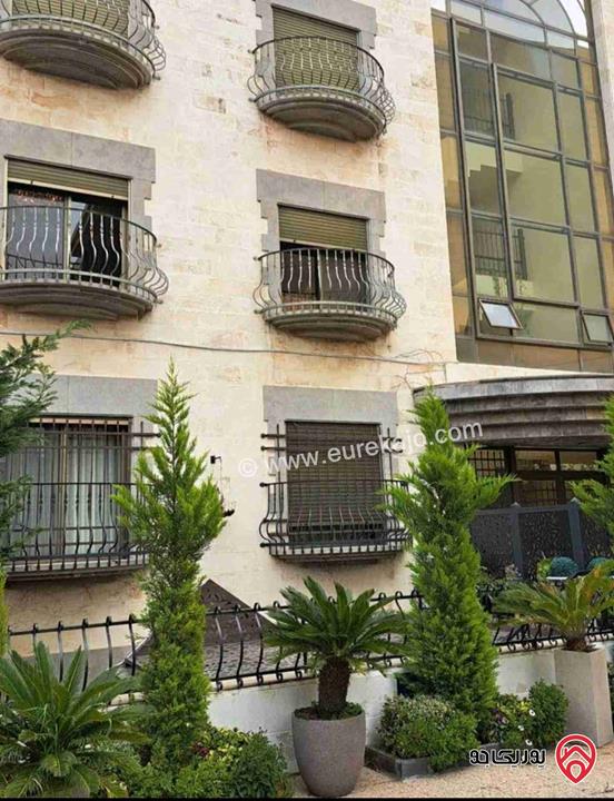 شقة مساحة 197م طابق ثاني للبيع في عمان - ام اذينة خلف سوق الذهب 