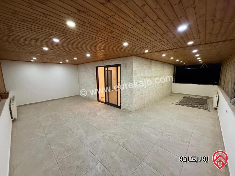 روف طابق ثاني مساحة 100م داخلي و 100م خارجي للايجار في عمان - دابوق 