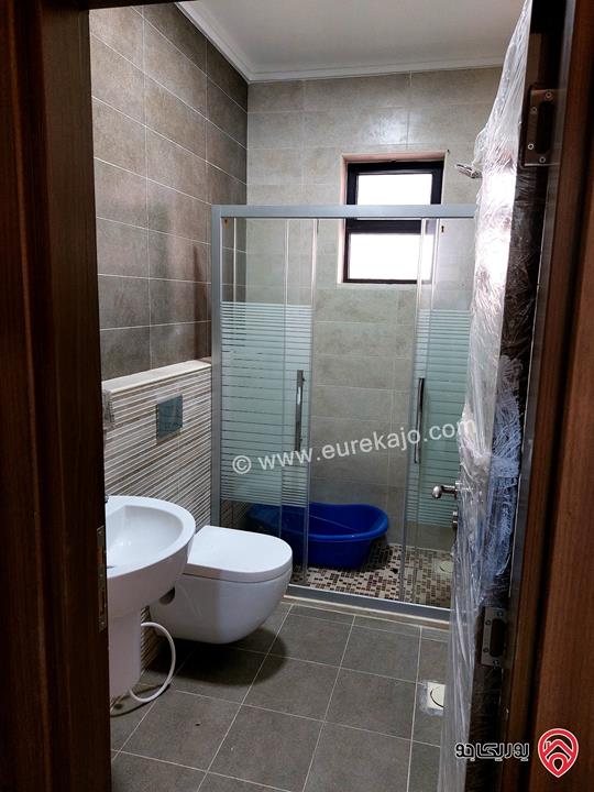 شقة مساحة 210م طابق ثالث للبيع في عمان - طريق المطار من المالك مباشرة