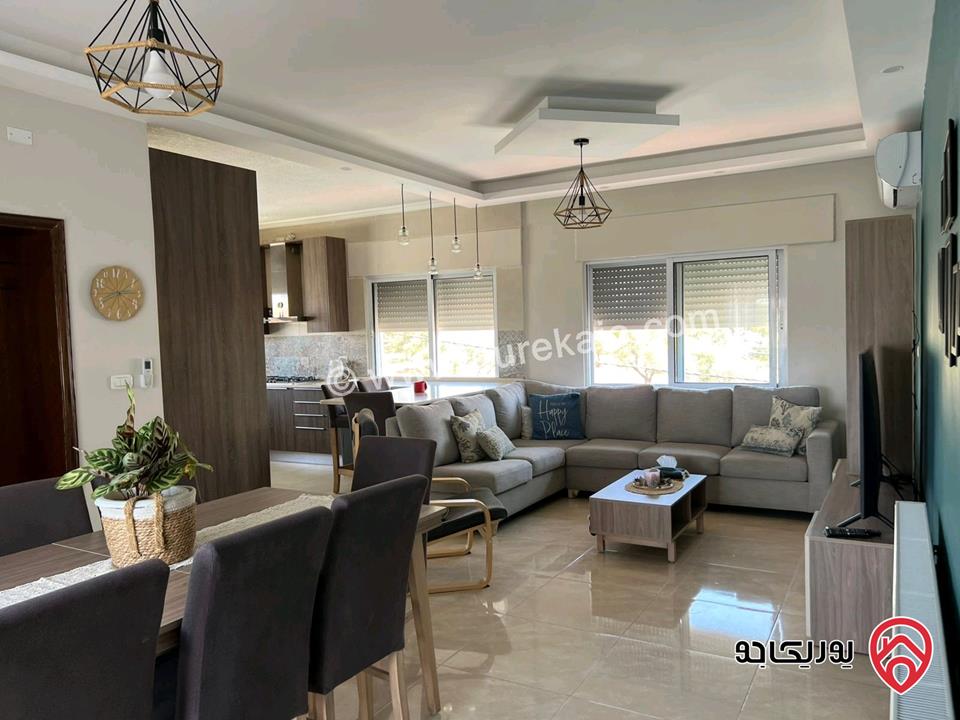 روف مساحة 140م داخلي و 40م خارجي للبيع في الفحيص