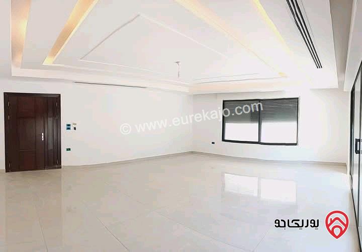 شقة سوبر ديلوكس مساحة 235م للبيع في عمان - طريق المطار 