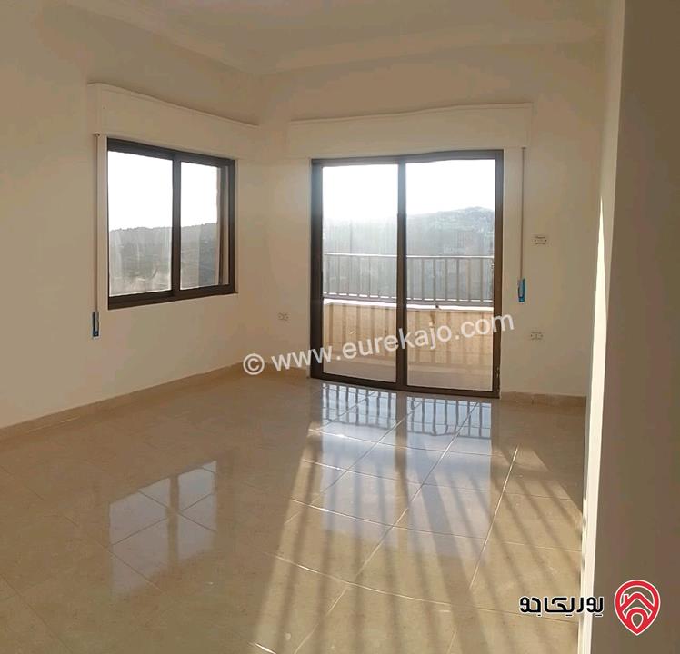 شقة مساحة ١٣٥متر طابق ثالث للبيع في عمان - ابوسوس 