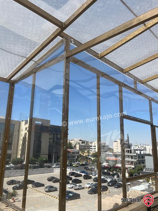 شقة طابق كامل (بمدخلين، بالاصل شقتين) مساحة اجمالية 560م (460م + 100م روف) للبيع في عمان - أم أذينة