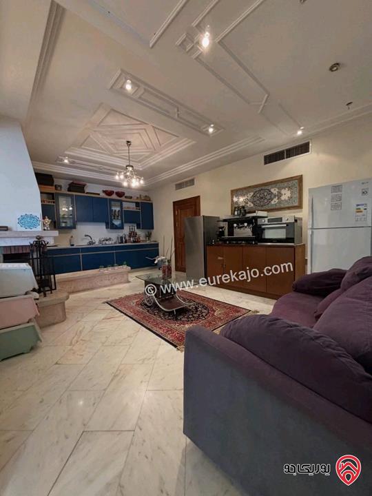 فيلا مساحة 850م على أرض 1081م للبيع في عمان - الجبيهة