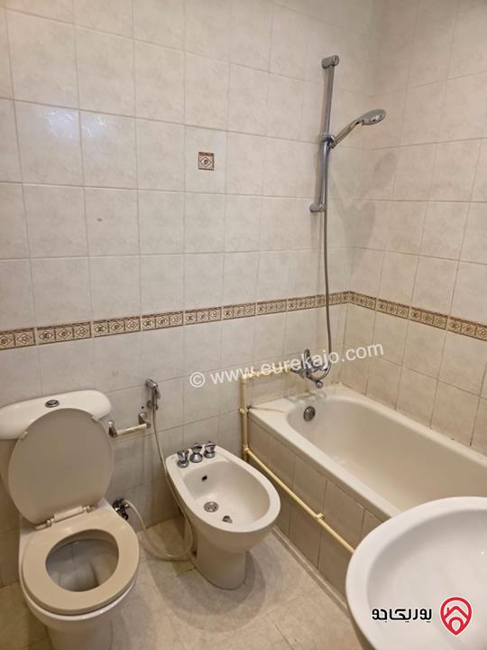 شقة مساحة 173م طابق أول للايجار في عمان - ام السماق 