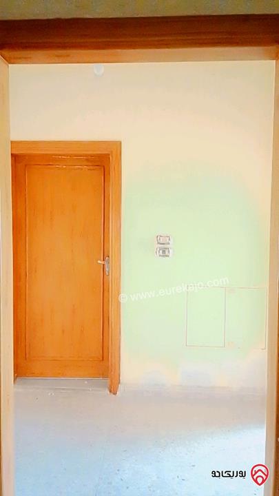 شقة طابق ثاني مساحة 150م للايجار في اربد شارع القدس حي النصر