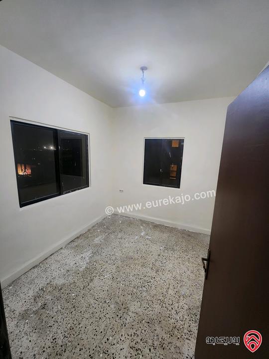 شقة طابق ثالث مساحة 130م داخلي و ترس 60م للبيع في عمان - ضاحية الحاج حسن 