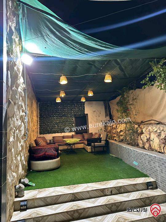 مزرعة مساحة الأرض 5 دونم و 150م عليها بناء 200م للبيع في المفرق