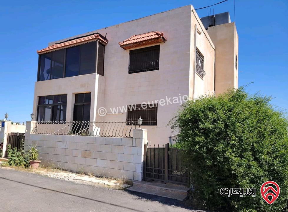 شقة مساحة 230م طابقية للبيع في عمان - اليادودة اسكان الصيادلة 