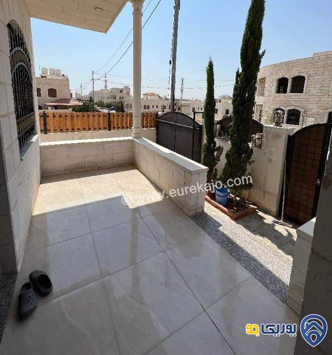منزل مستقل لقطه مساحة الأرض 280م ومساحة البناء 325م للبيع في الزرقاء - مدينة الشرق 